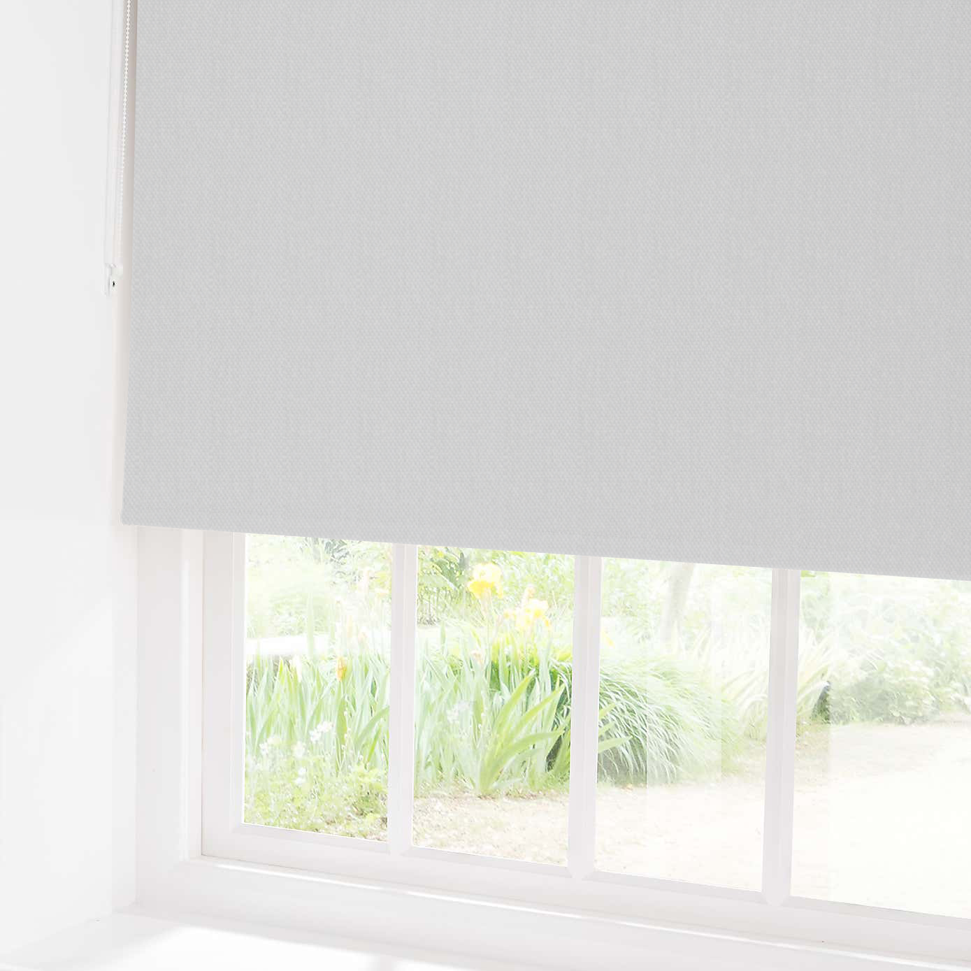 MARA SOLAR ROLLER SHADE IN WHITE